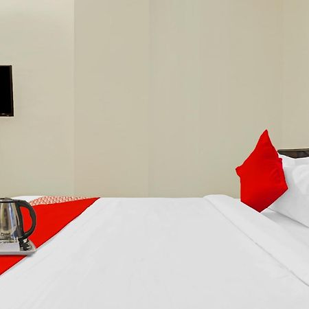 Oyo Happy Stay Hotels ไฮเดอราบัด ภายนอก รูปภาพ
