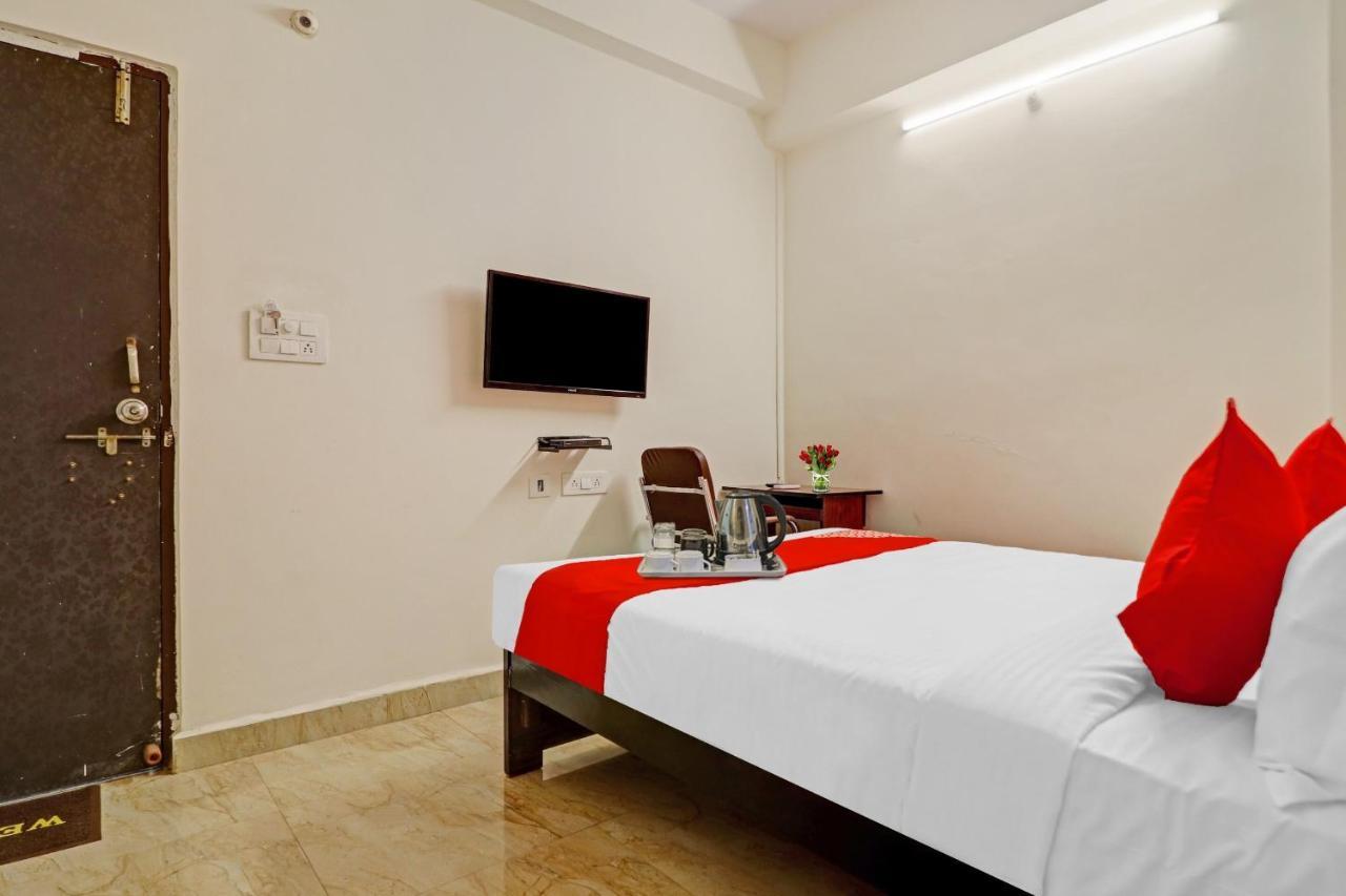 Oyo Happy Stay Hotels ไฮเดอราบัด ภายนอก รูปภาพ