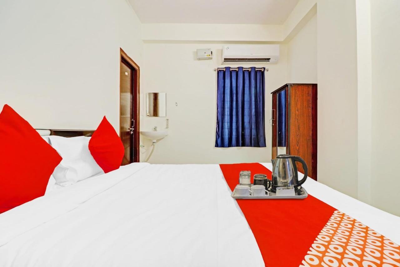 Oyo Happy Stay Hotels ไฮเดอราบัด ภายนอก รูปภาพ