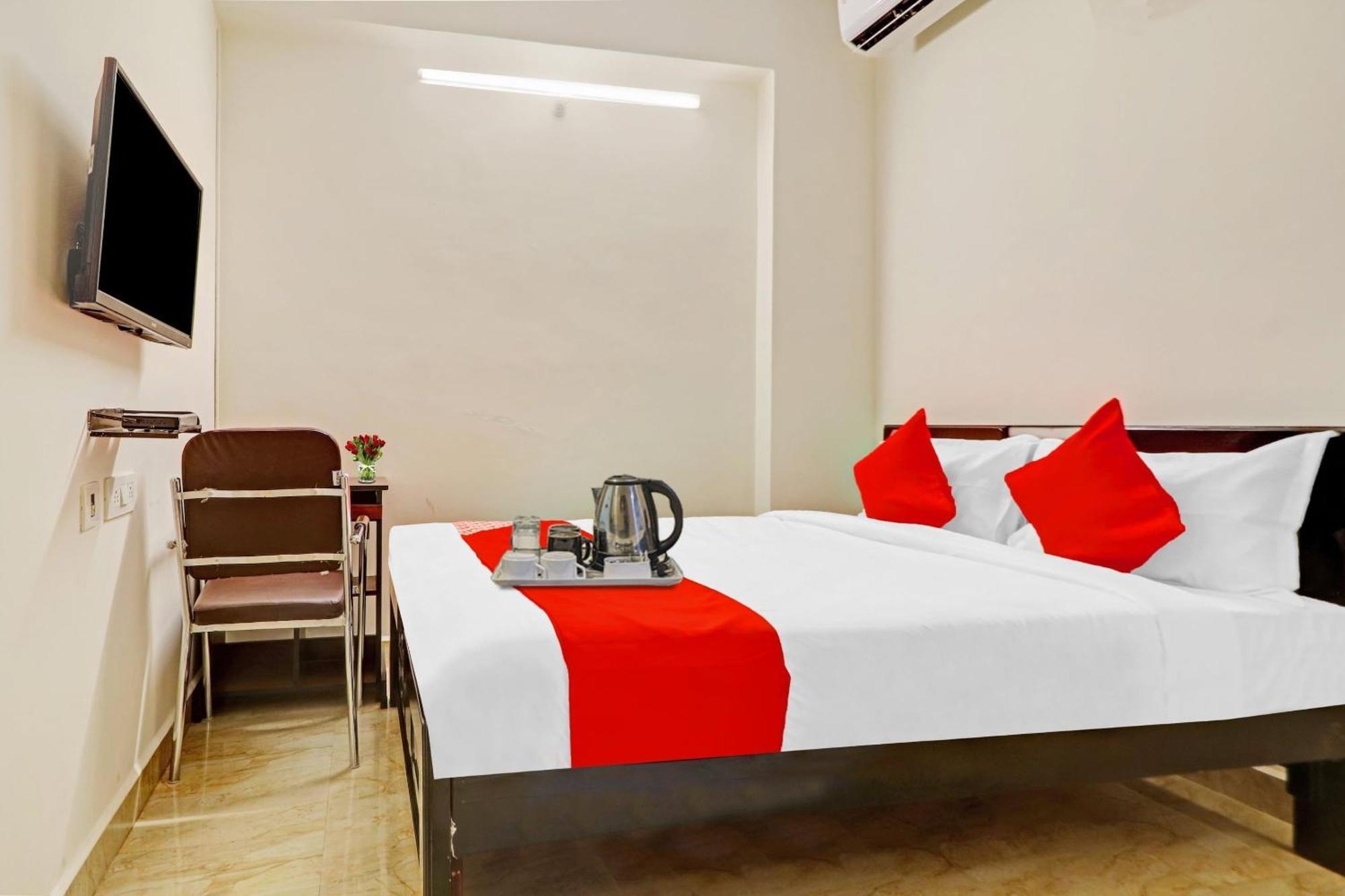 Oyo Happy Stay Hotels ไฮเดอราบัด ภายนอก รูปภาพ